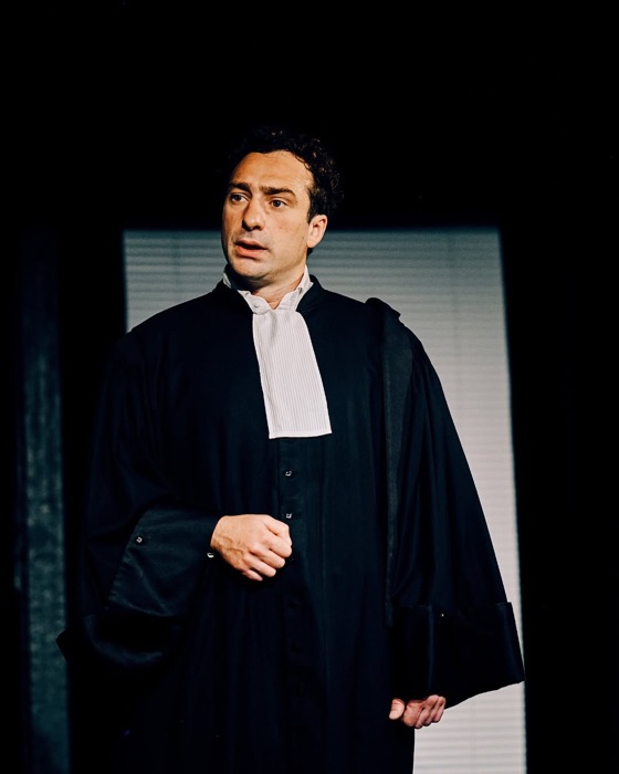 Hilaire Besse en robe d'avocat